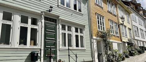 Maison, 2 chambres, cuisine, vue sur la ville | Vue sur la ville