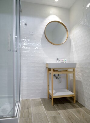 Studio | Bathroom sink - NQN Aparts & Suites Madrid (Madrid)