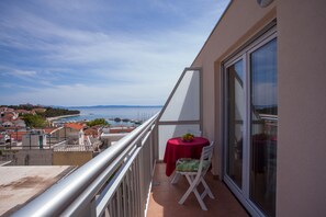 Deluxe Apartment, Balcony, Sea View (Orange) | Balcony - Villa MIA (Baska Voda)