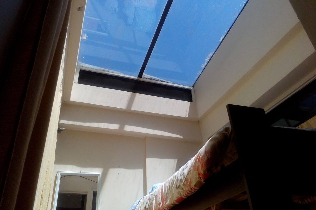 SKY VIEWING ROOF WITH privacy sliding glass Film Door