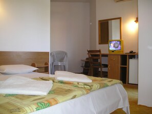 Standard Double Room, Balcony | Free cribs/infant beds, free rollaway beds, free WiFi, bed sheets - Family Hotel Sunarita (Primorsko)