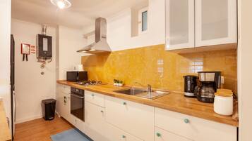 Casa urbano, 3 quartos | Cozinha privada