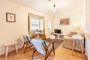 City House, 3 Bedrooms | Living area - Casa Sao Miguel 6 (Porto)