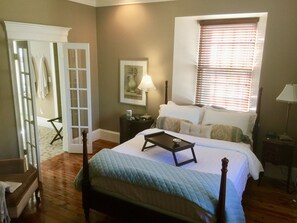 Premium Suite, 1 Queen Bed, Private Bathroom | Premium bedding, soundproofing, iron/ironing board, free WiFi - Clyde Hall Bed and Breakfast (Lanark Highlands)