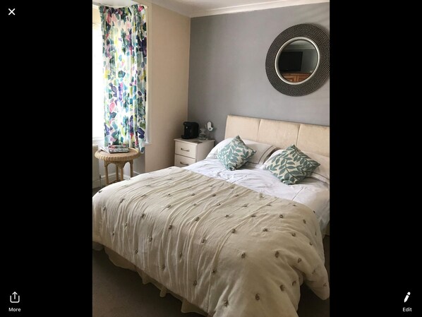 Premium Double Room (Ensuite )