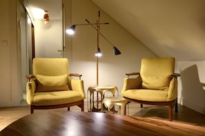 Apartment, 2 Bedrooms, River View | Premium bedding, in-room safe, individually decorated