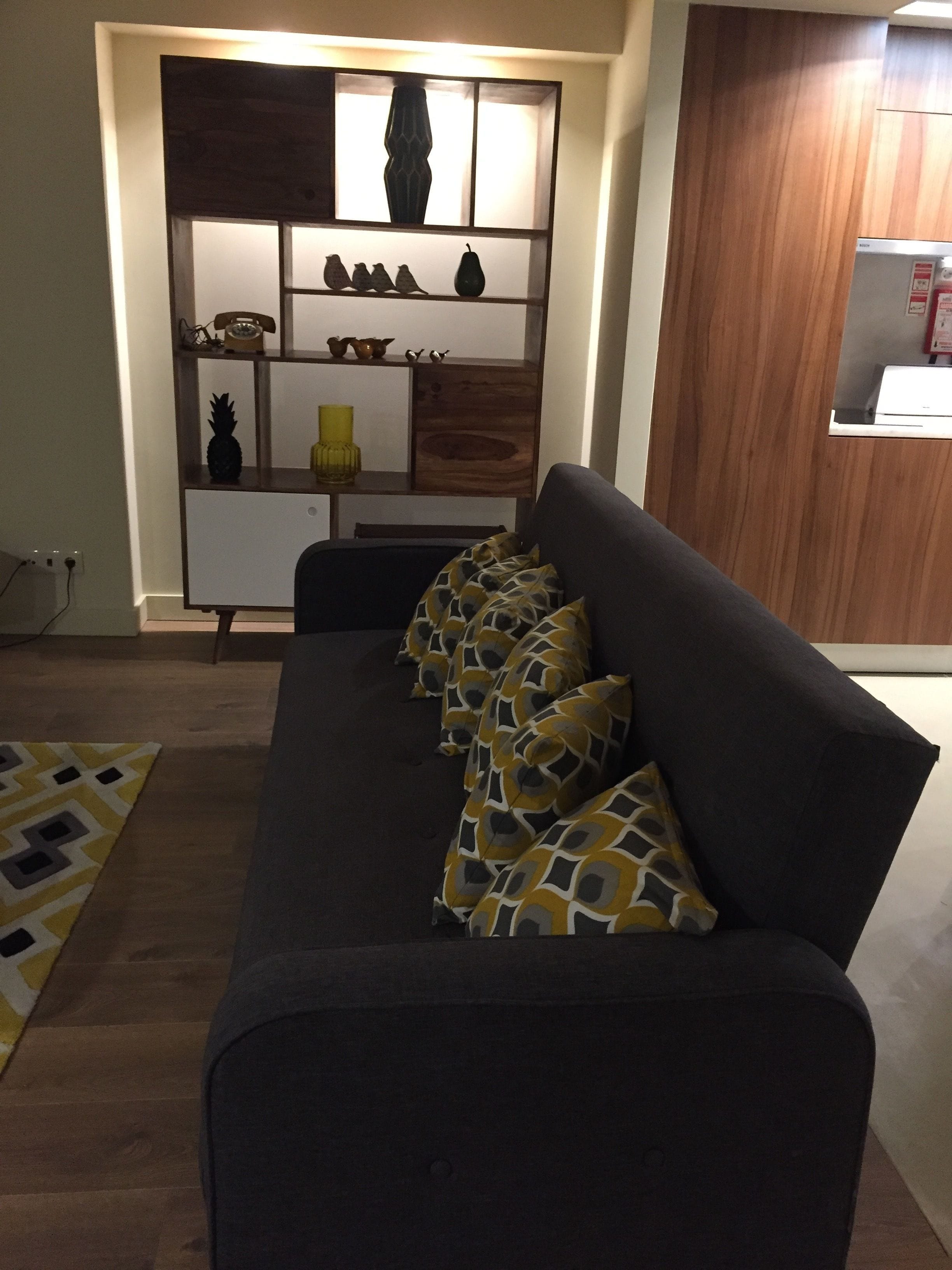 apartment, 2 bedrooms, river view | living area | 109-cm flat-screen tv with cable channels, tv