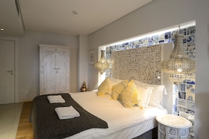 Standard Studio | Premium bedding, in-room safe, individually decorated