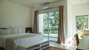 Suite (Master Yokohama) | Minibar, desk, blackout curtains, soundproofing - Otho Hotel Convention & SPA (Itu)