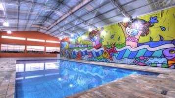 Piscina interna, piscina externa