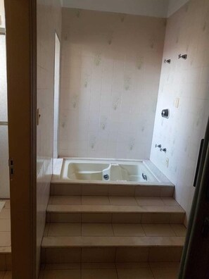 Deluxe-Suite, 1 Doppelbett | Badezimmer