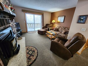 Condo, 2 habitaciones, junto a la pista de ski | Área de sala de estar