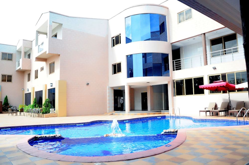 Tomreik Hotel