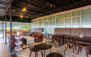 Dining - Fresh Hotel Sukabumi (Sukabumi)