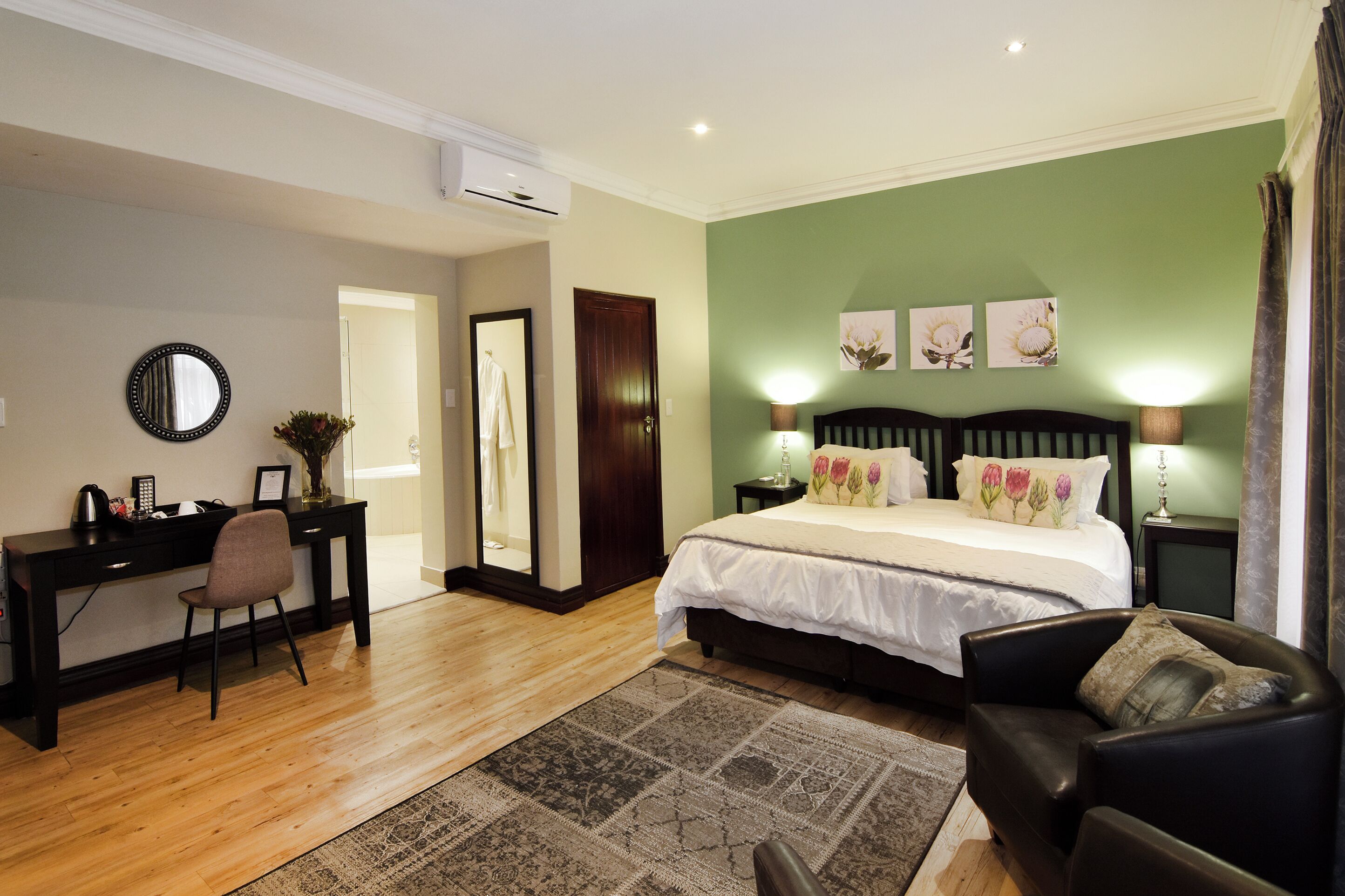 Protea - King Room Private Entrance