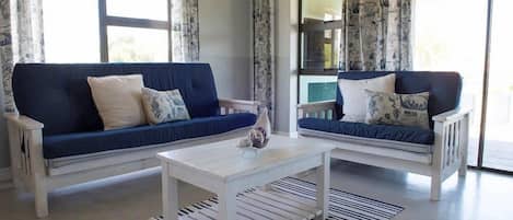 Self-catering Unit B | Living area