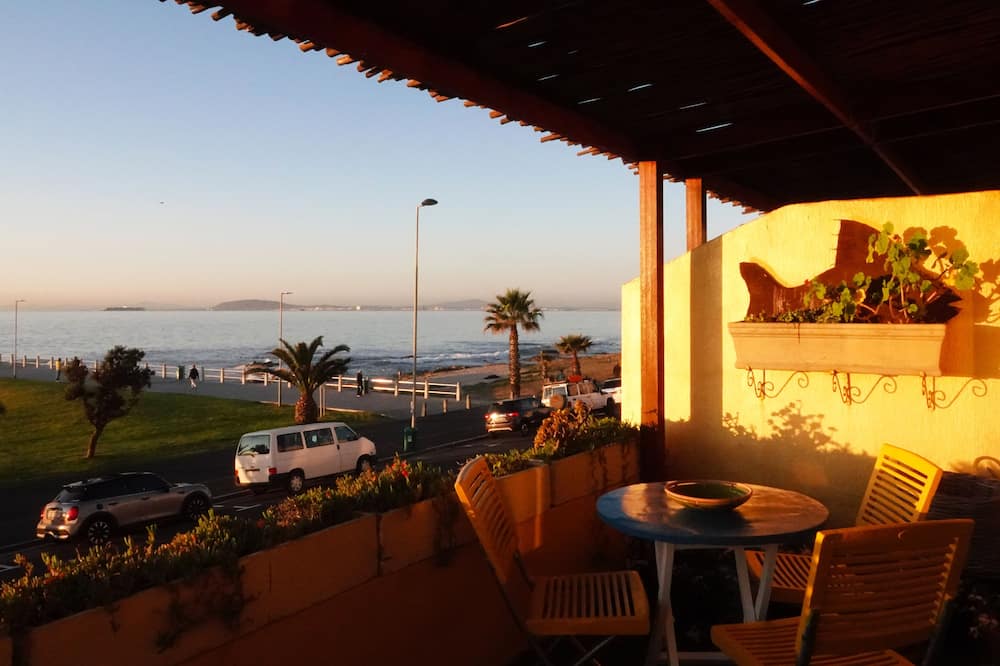 Dolphin Inn Guest House