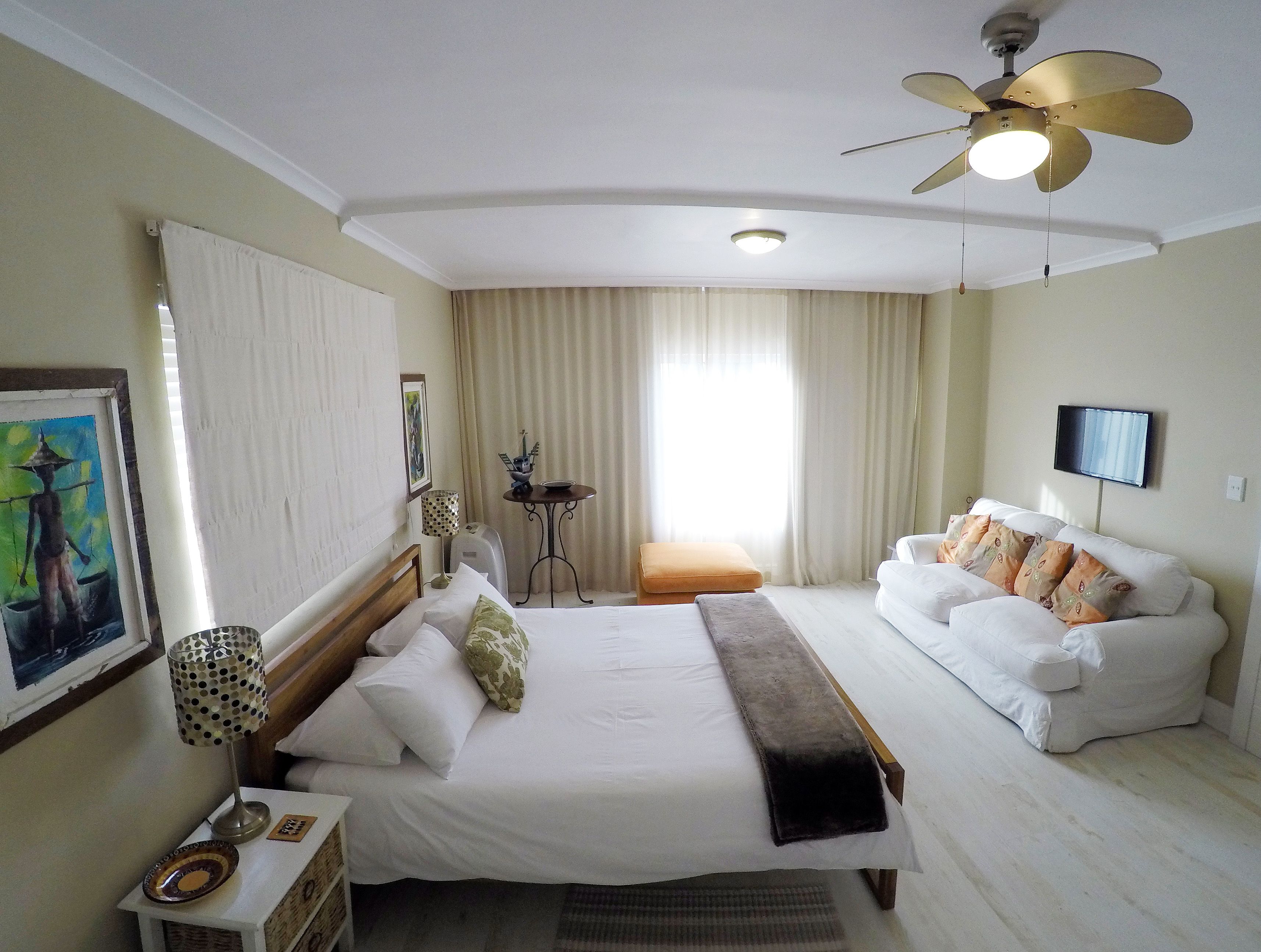 Sea Facing Room | Minibar, in-room safe, laptop workspace, iron/ironing board (on request)