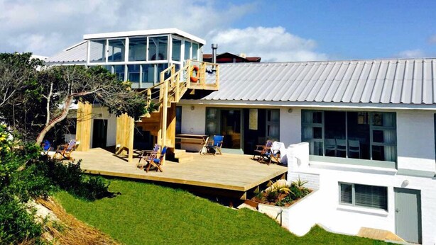 Unclassified image, 1 of 33, button - Surf Inn Cape St Francis (Cape Saint Francis)