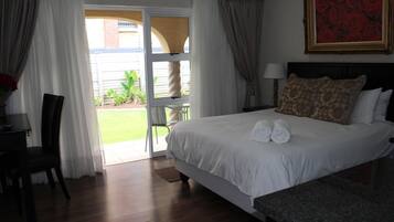 In-room safe, free WiFi