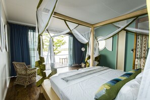 Literie de qualité, minibar, coffre-fort, décor unique