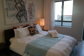 อพาร์ทเมนท์ (2 Bedrooms) | 2 ห้องนอน, เครื่องนอนระดับพรีเมียม, ตู้นิรภัยในห้องพัก