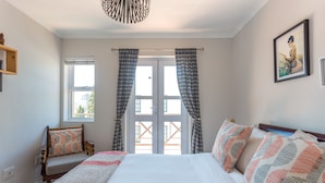 Apartemen Comfort, 2 kamar tidur | 2 kamar tidur, brankas, setrika/meja setrika, dan Wi-Fi gratis