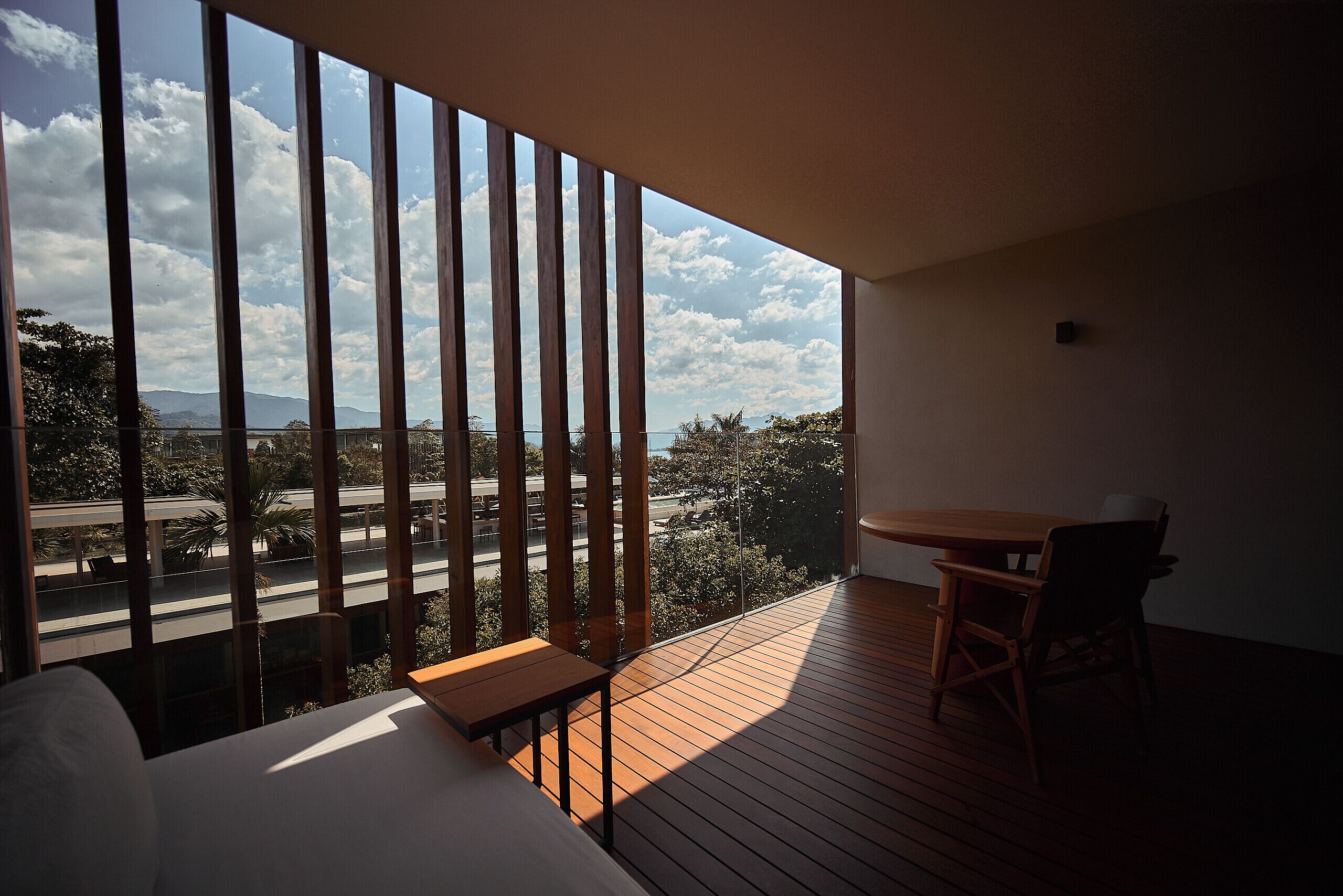 in-room safe, free wifi, bed sheets