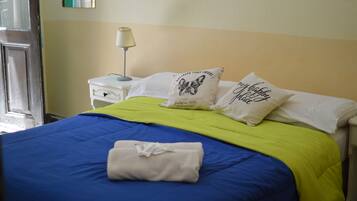 Free WiFi, bed sheets