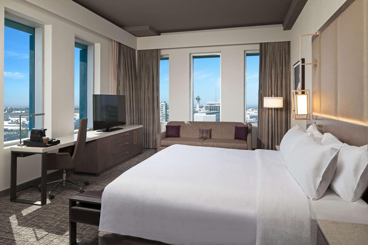 1 bedroom, premium bedding, pillowtop beds, in-room safe