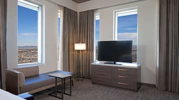 Premium bedding, pillowtop beds, in-room safe, desk