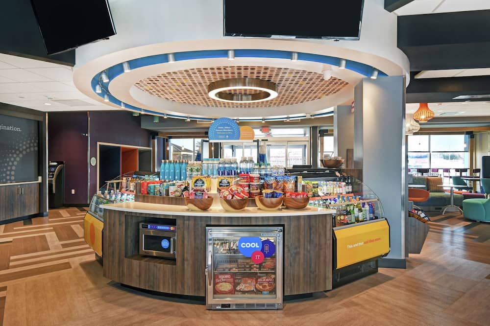 Tru by Hilton Portland Airport Area