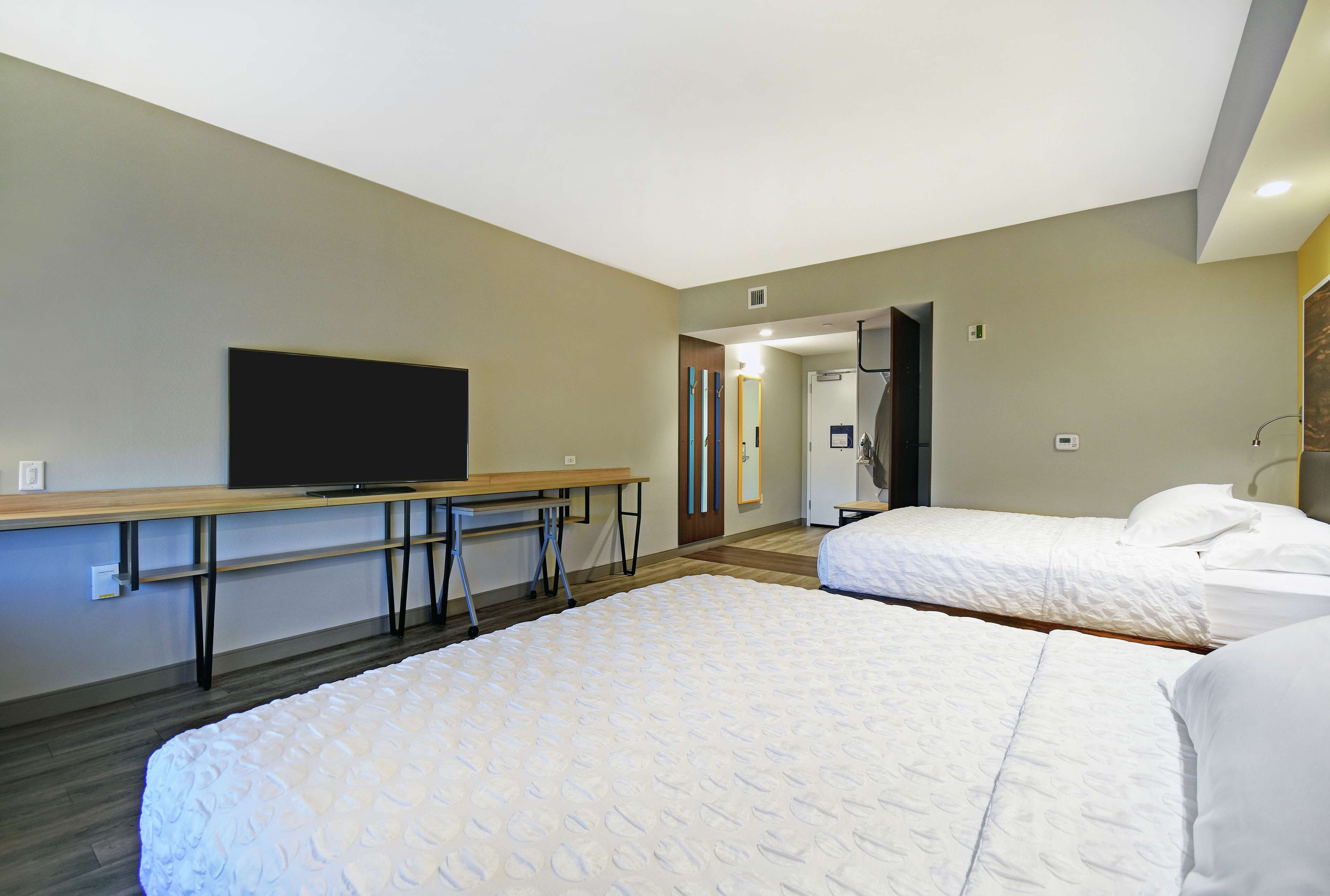 room, 2 queen beds, accessible (roll-in shower) | in-room safe, soundproofing, free wifi, bed sheets