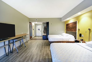 In-room safe, soundproofing, free WiFi, bed sheets - Tru by Hilton Portland Airport Area (South Portland)