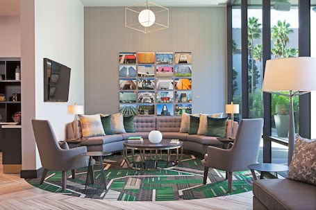 Lobby. Homewood Suites by Hilton Los Angeles International Airport