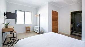 Unclassified image, 5 of 27, button - Sea Point Inn (Cape Town)