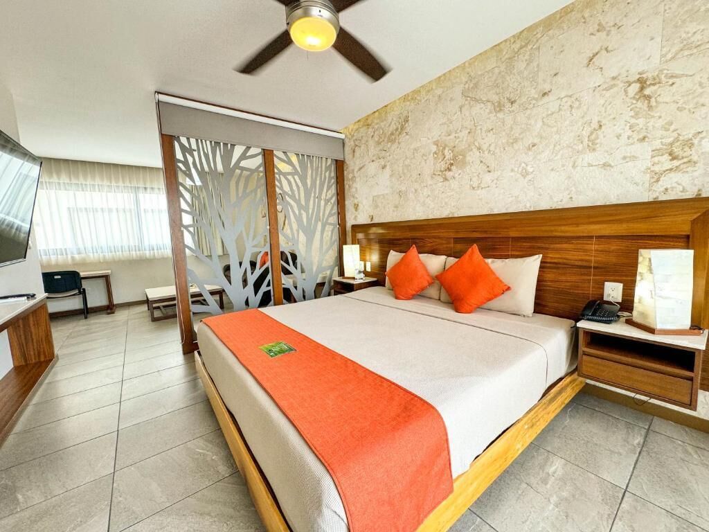 Deluxe Suite, Balcony