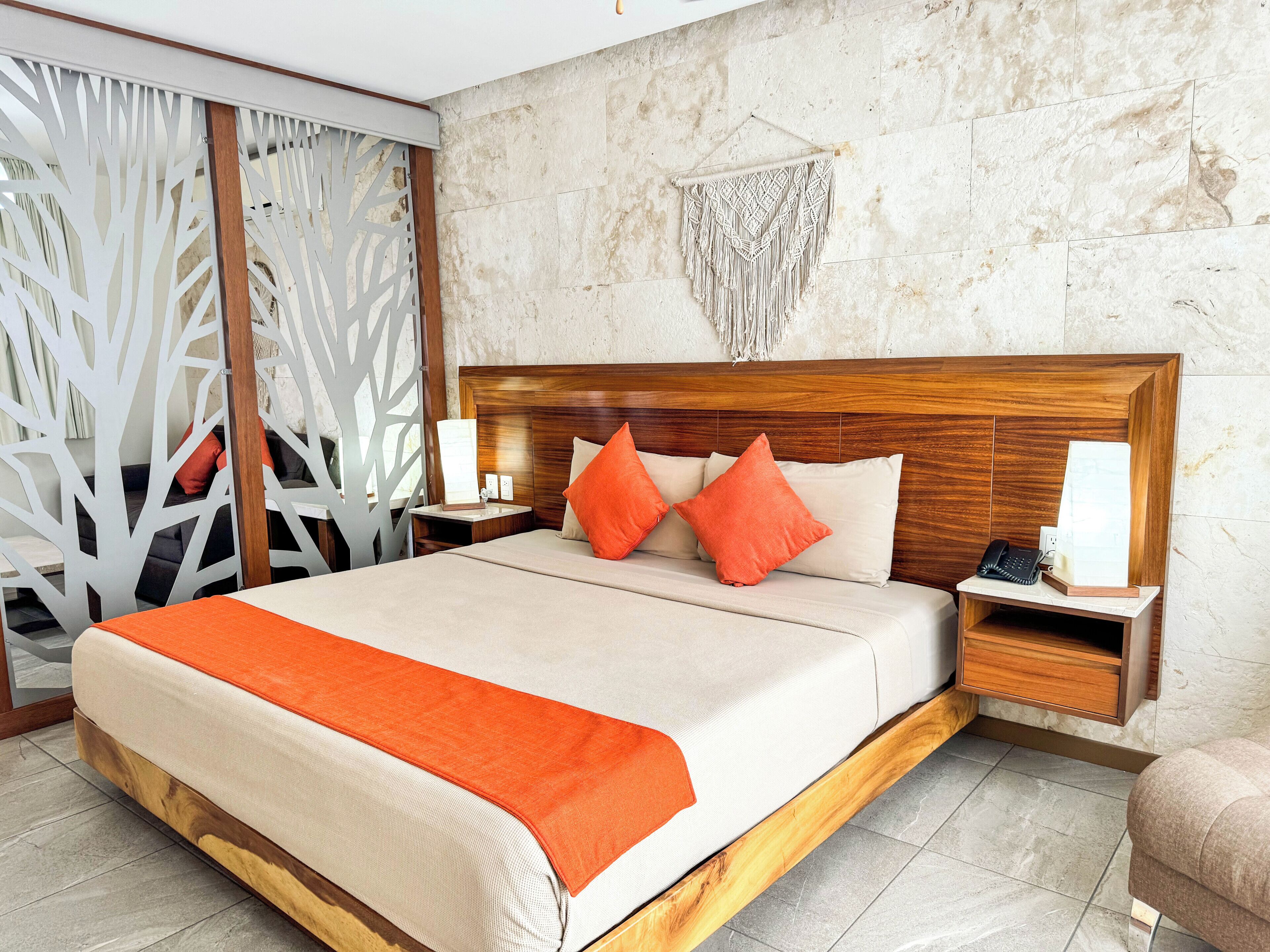 Suite, 1 Queen Bed with Sofa bed