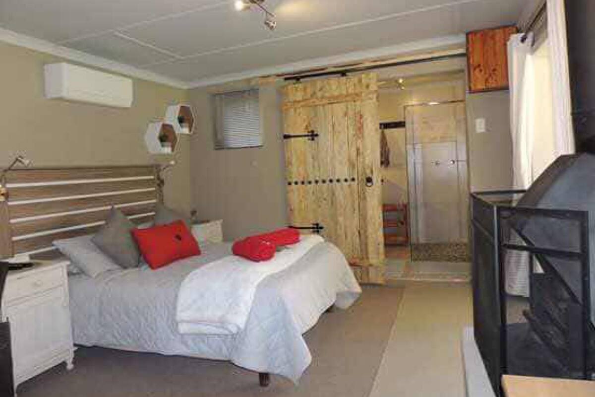 Cabin 1 (Lover's nest) | Cadar Frette Itali, peralatan tempat tidur premium 