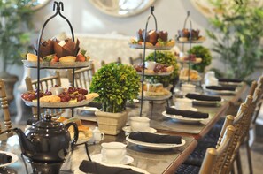 Desayuno completo incluido todos los días 