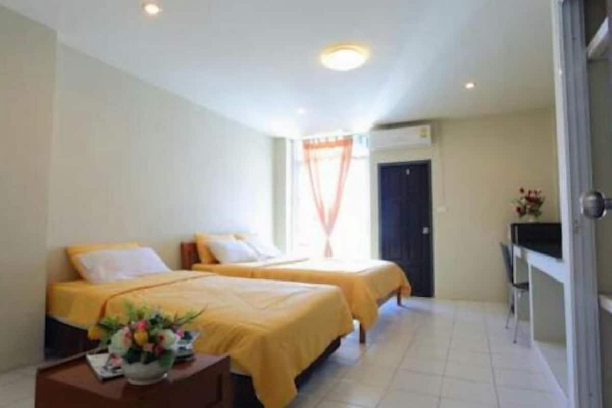 Individually decorated, blackout drapes, free WiFi
