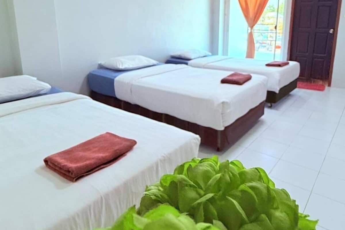 Standard Triple Room | Individually decorated, blackout drapes, free WiFi