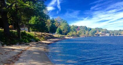 Renovated Bungalo Village Cottage on Crystal-Clear Newfound Lake