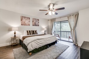 2 bedrooms, desk, iron/ironing board, free WiFi