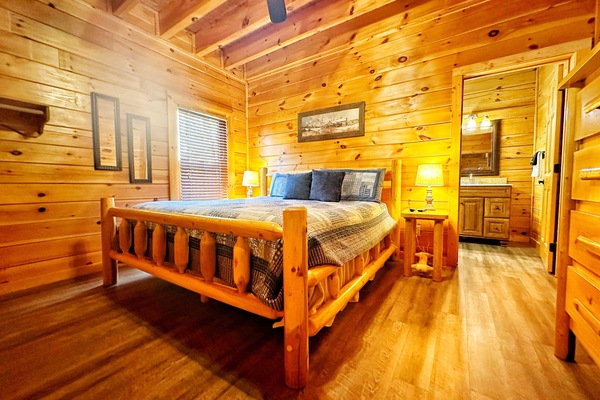 6 bedrooms, memory-foam beds, iron/ironing board, free WiFi