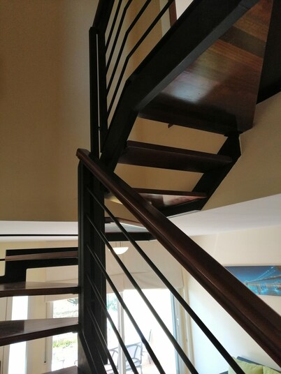 Sunny house ideally located and large private community pool HUTG024304