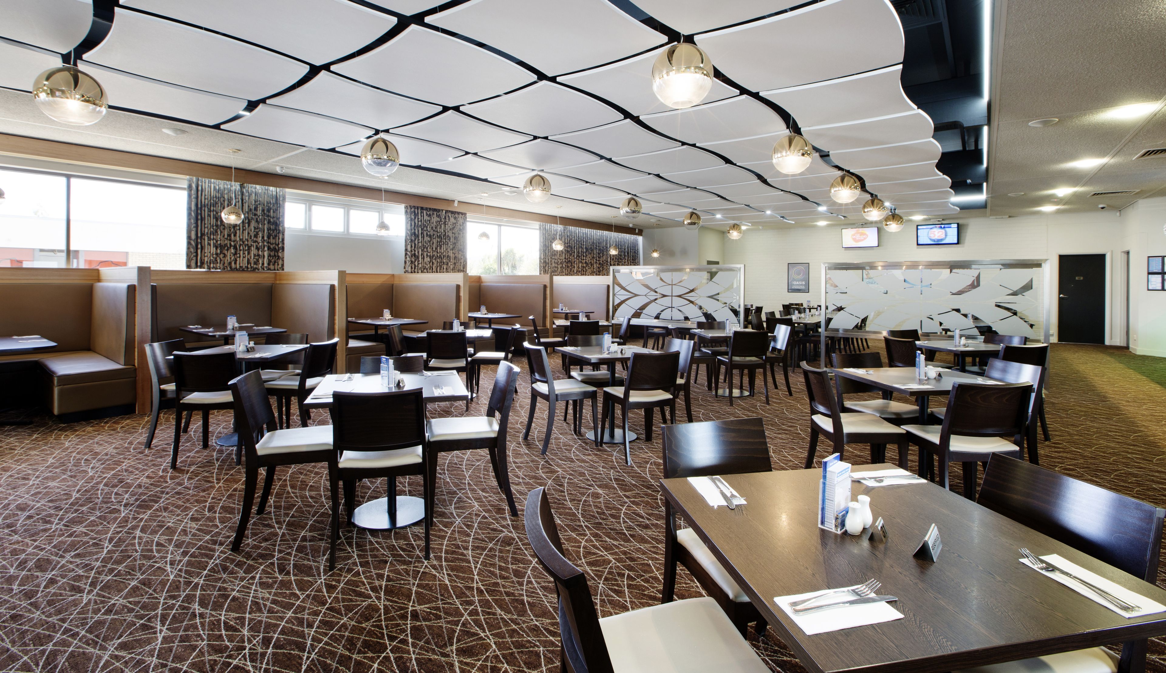 lunch and dinner served