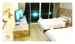 Superior Twin Room with Balcony | Desk, blackout drapes, free WiFi