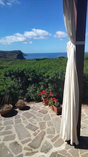 Wonderful view of the sea. Romantic and relaxing place suitable for a couple.