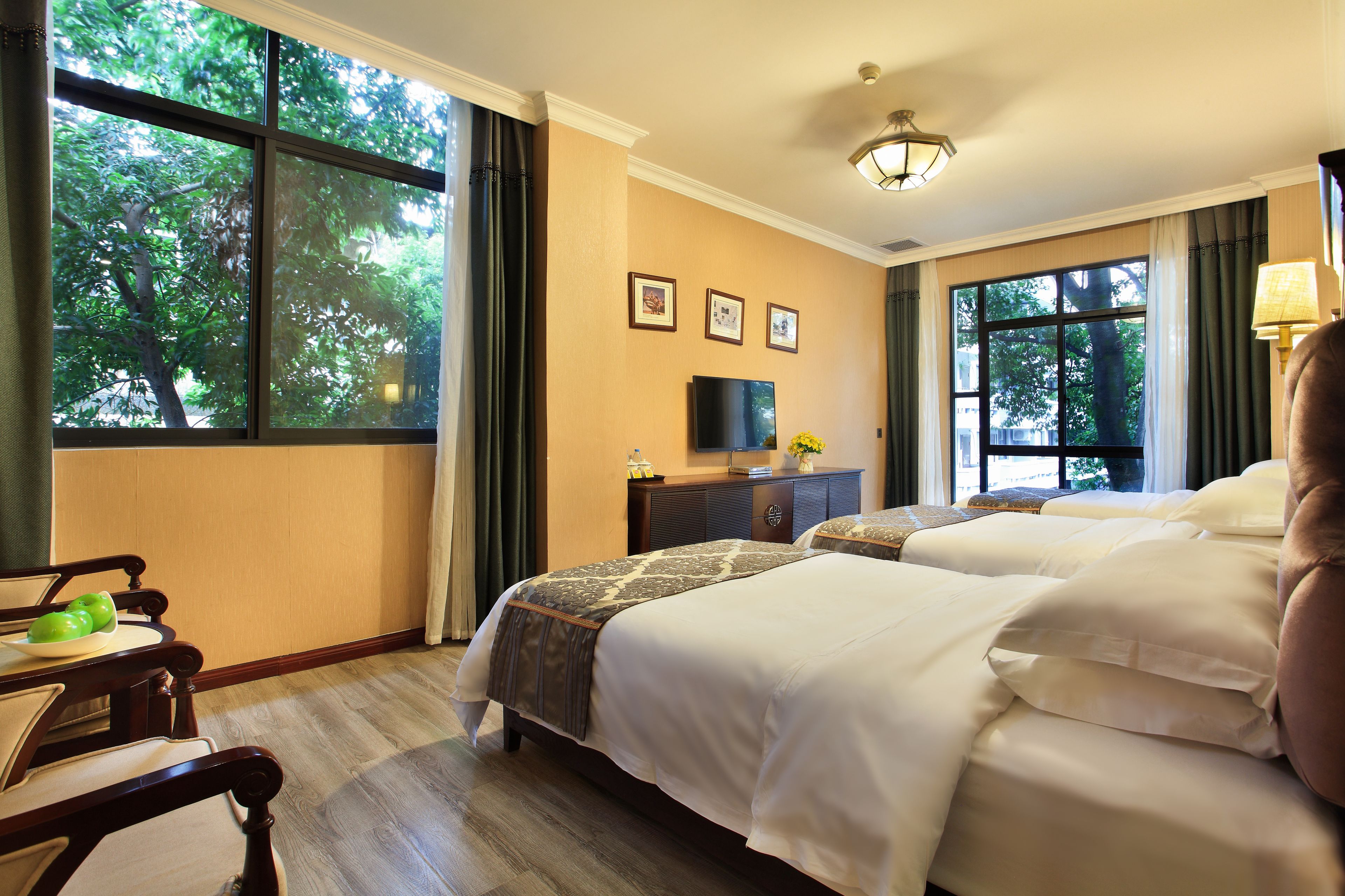 Classic Triple Room | Premium bedding, in-room safe, individually decorated, desk